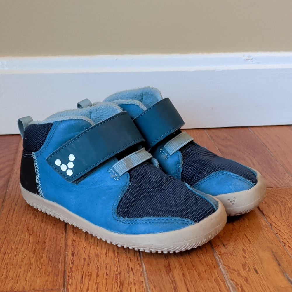 Kids Blue High-Top Shoes